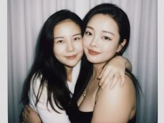 AiaimeiAndMImi - female with black hair and  big tits webcam at LiveJasmin