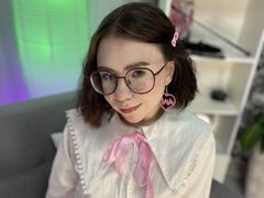 AidaPhoenix - female with brown hair webcam at LiveJasmin