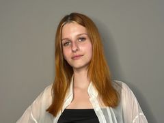 AinsleyChubb - female with brown hair webcam at LiveJasmin