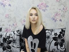 AiryRomance - blond female webcam at LiveJasmin