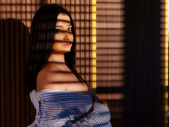 AishaRiss from LiveJasmin