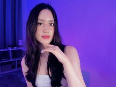 AislyApps - female with brown hair webcam at LiveJasmin