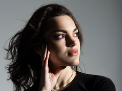 AkilahMachain from LiveJasmin