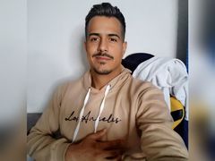 AkramQuiroga from LiveJasmin