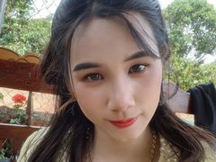 MiaJan - blond female with  big tits webcam at LiveJasmin