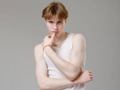 AlanOss - male webcam at LiveJasmin