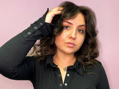 AlanaDelini from LiveJasmin