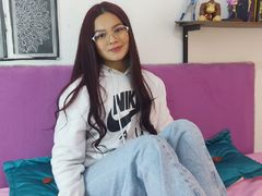AlanaGrays - female with red hair webcam at LiveJasmin
