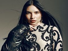 AriadnaVaron - female with black hair and  big tits webcam at LiveJasmin