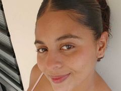 AlanaRiveraa - female with black hair webcam at LiveJasmin