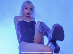 AlanaHynes - blond female webcam at LiveJasmin