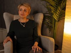 FloraAlba - blond female webcam at LiveJasmin