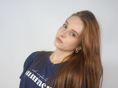 AlbaGuarriello from LiveJasmin