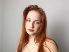 AfraBlincoe - female with brown hair webcam at LiveJasmin