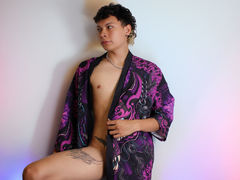 AlecReyes from LiveJasmin