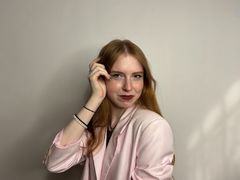 AleciaDesjardins from LiveJasmin