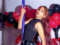 AlejandraLombano - female with brown hair webcam at LiveJasmin