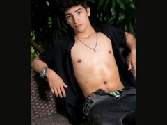 AlekAzarov from LiveJasmin