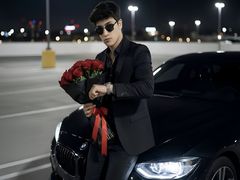 AlekAzarov from LiveJasmin