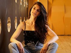 KristiAmore - female with brown hair webcam at ImLive