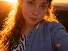 AlennaVolt from LiveJasmin