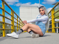 AlessandraFerr897 - blond shemale webcam at ImLive