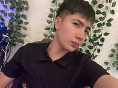 AlessandroBlaces from LiveJasmin