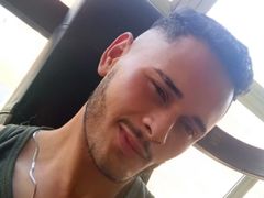 AlexLizar - male webcam at LiveJasmin