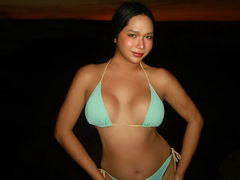 AlexaMillion - shemale webcam at LiveJasmin