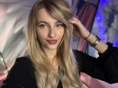 AlexaMoonshine from LiveJasmin