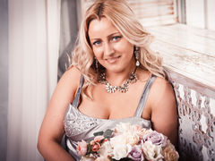 AlexaUShine - blond female with  big tits webcam at LiveJasmin