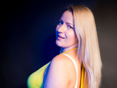 AlexaUShine - blond female with  big tits webcam at LiveJasmin