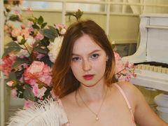 AlexandraHariis - female with red hair webcam at LiveJasmin