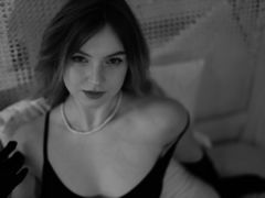 AlexandraHariis - female with red hair webcam at LiveJasmin