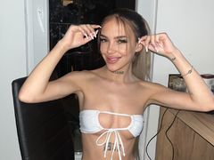 AlexiSky from LiveJasmin