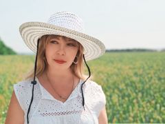AlicaMilson - blond female with  big tits webcam at LiveJasmin