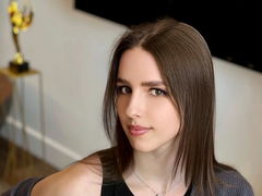 AliceAtkinson - female with brown hair webcam at LiveJasmin