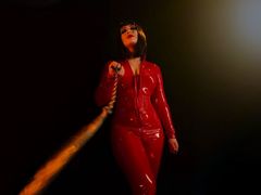 AliceBlackwood - female with brown hair webcam at LiveJasmin