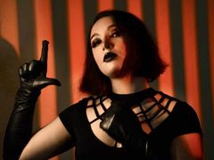 AliceBlackwood - female with brown hair webcam at LiveJasmin