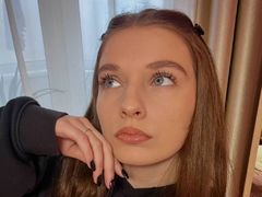 AliceEnchantre from LiveJasmin