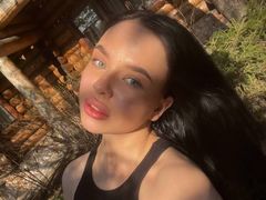 AliceHustonn from LiveJasmin