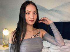 AliceJul from ImLive