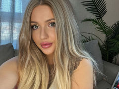 AliceLapin from LiveJasmin