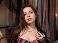 AliceLiador - female with brown hair webcam at LiveJasmin