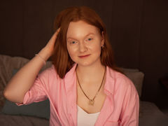 AliceMcKenna from LiveJasmin