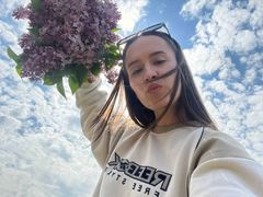 AliceMorale from LiveJasmin