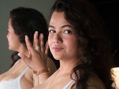 AliceMorellli - female with brown hair and  big tits webcam at LiveJasmin