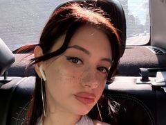 AliceFinnch - female with black hair and  big tits webcam at LiveJasmin