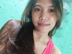 AliceRosessy - female with black hair and  small tits webcam at LiveJasmin