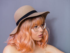 JustAlice4U - blond female webcam at LiveJasmin